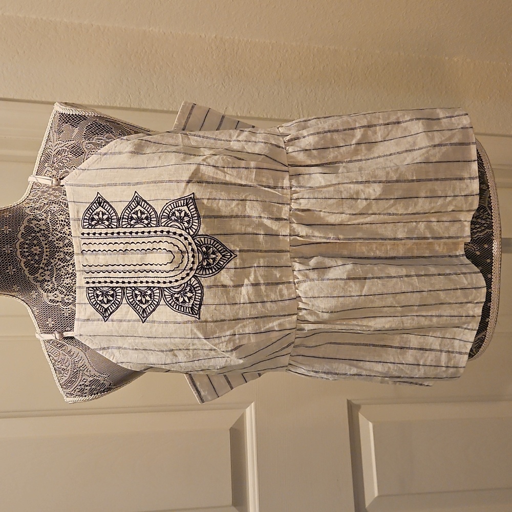 BCBGeneration Top Size L